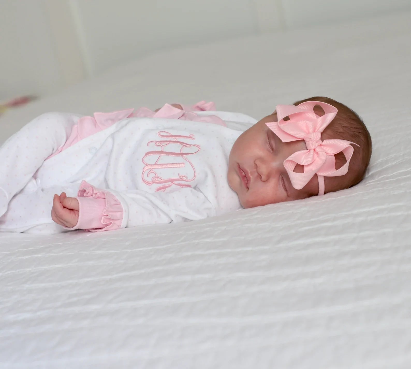 WHITE WITH PINK POLKA-DOT RUFFLE FOOTIE
